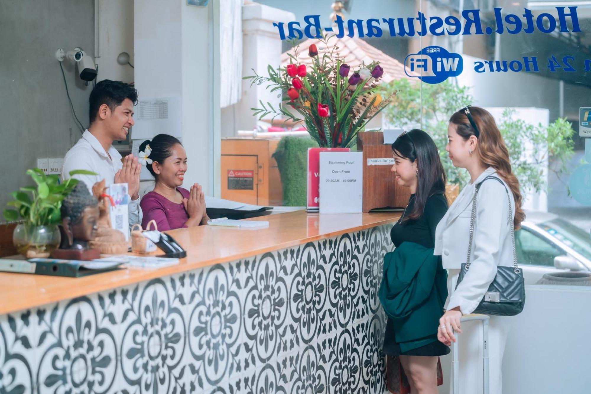 Home Chic Hotel Phnom Pen Exterior foto