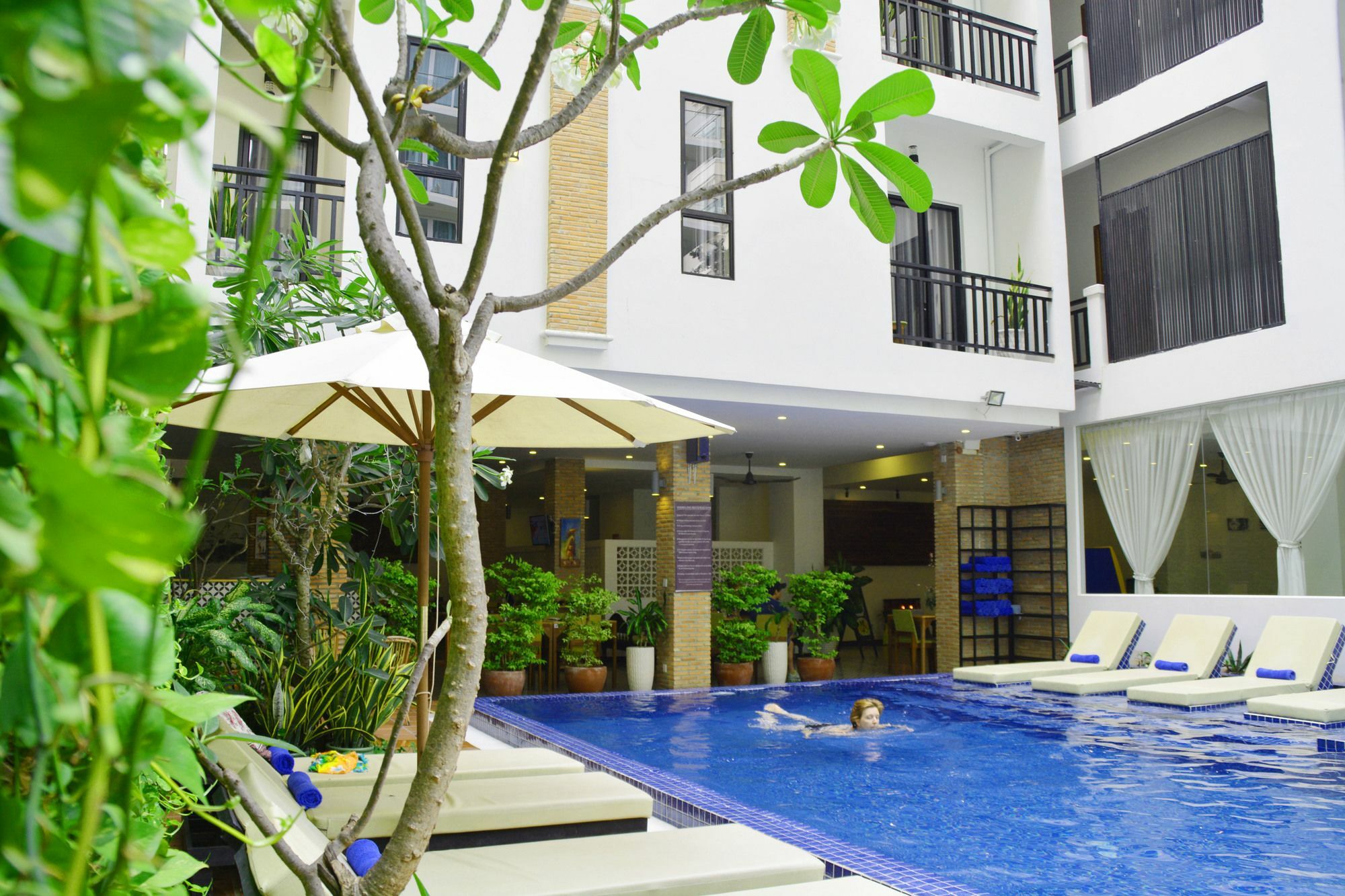 Home Chic Hotel Phnom Pen Exterior foto